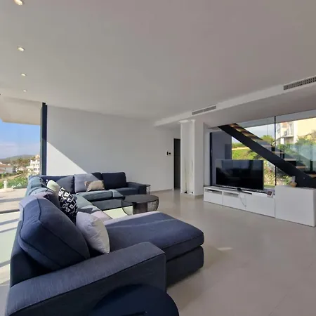 Sunset Villa *