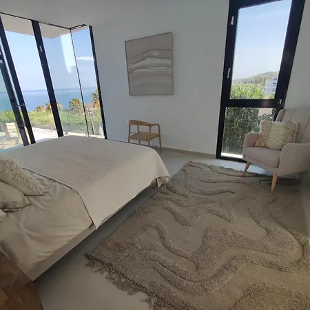 Sunset Villa *
